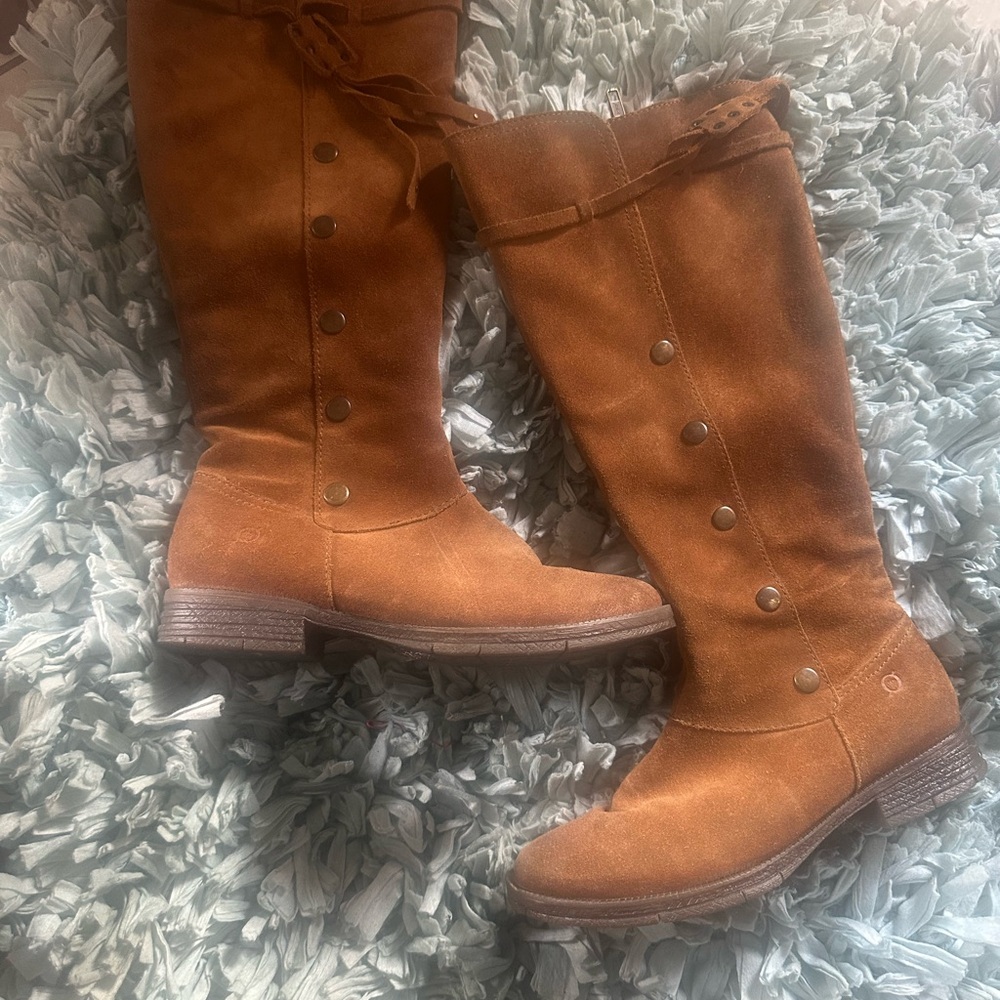 Women's Tan Knee-High Boots